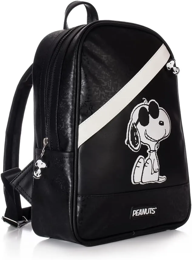 Snoopy Peanuts women's black backpack in glossy PU with a Snoopy illustration photo 2
